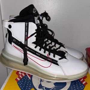 Nike Air Max 720 Saturn White and Black Sneakers size 11